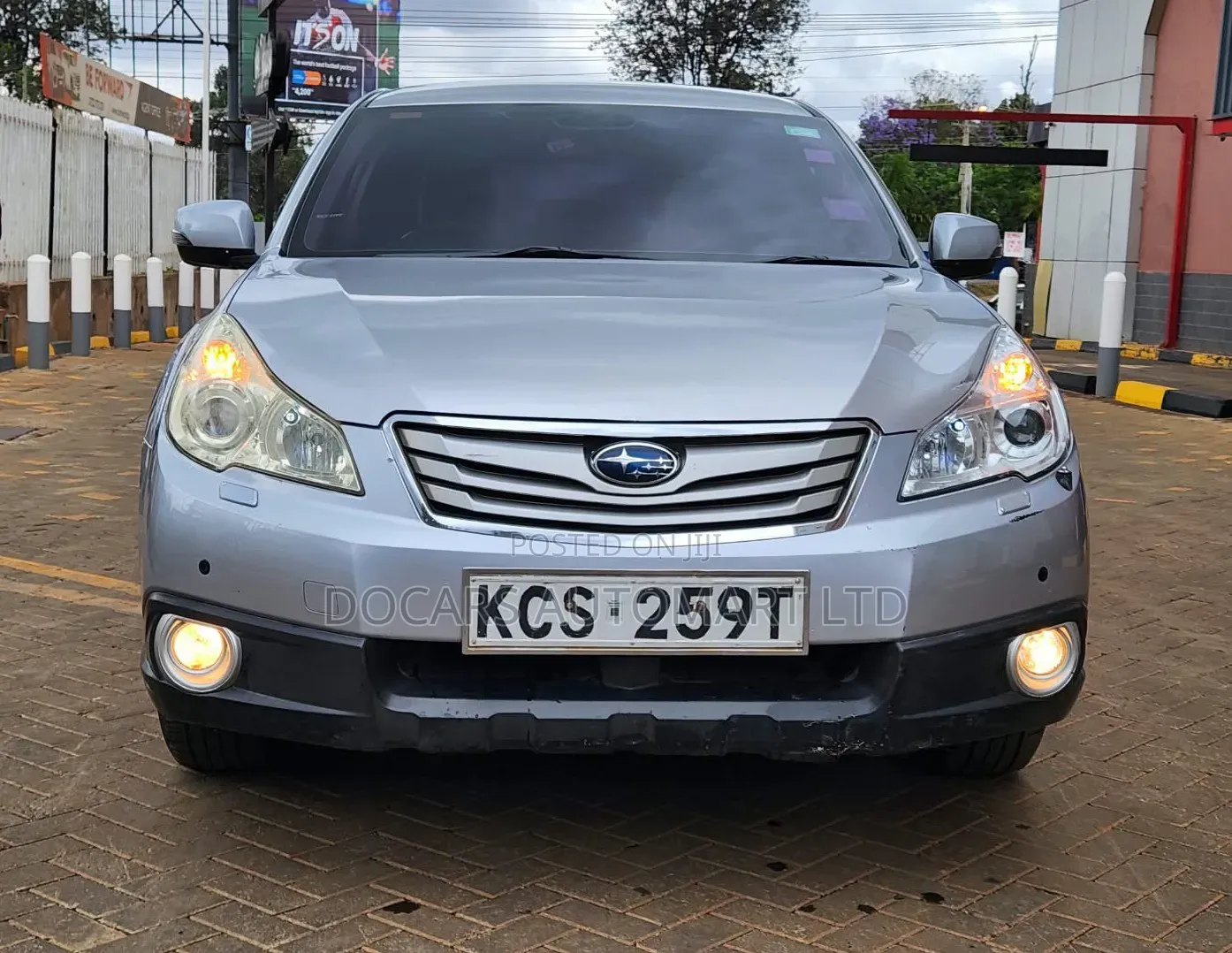 Subaru Outback 2012 Silver