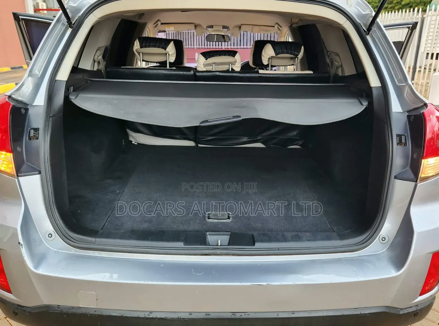 Subaru Outback 2012 Silver