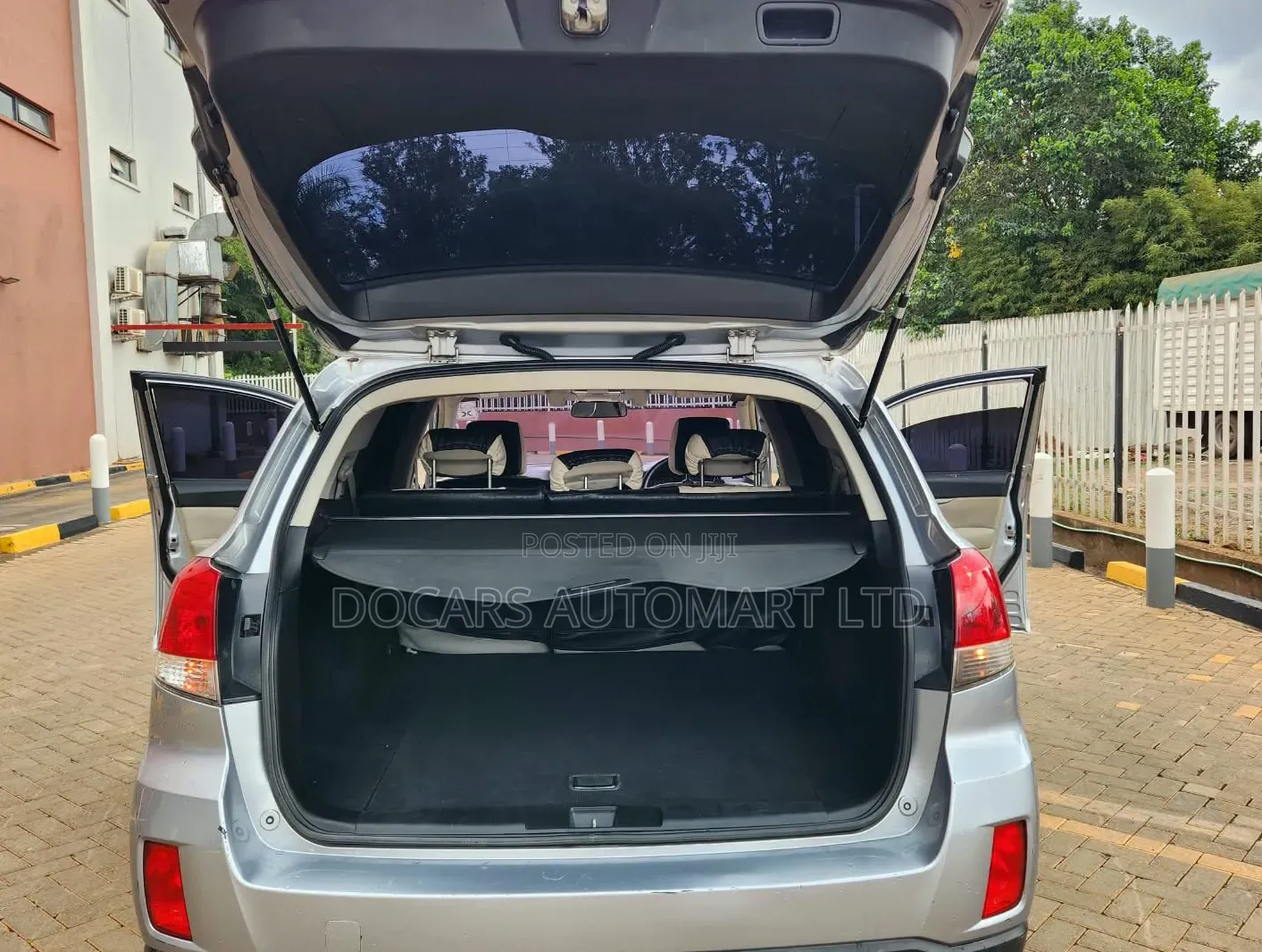 Subaru Outback 2012 Silver
