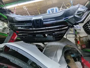 Honda Vezel Grill 2013