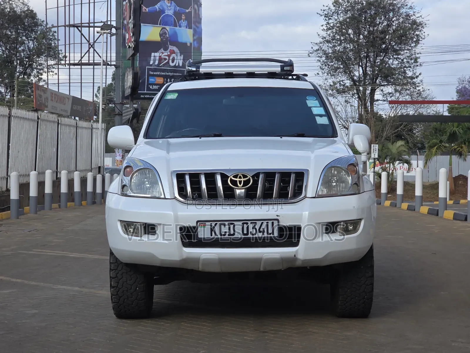 Toyota Land Cruiser Prado 2008 White