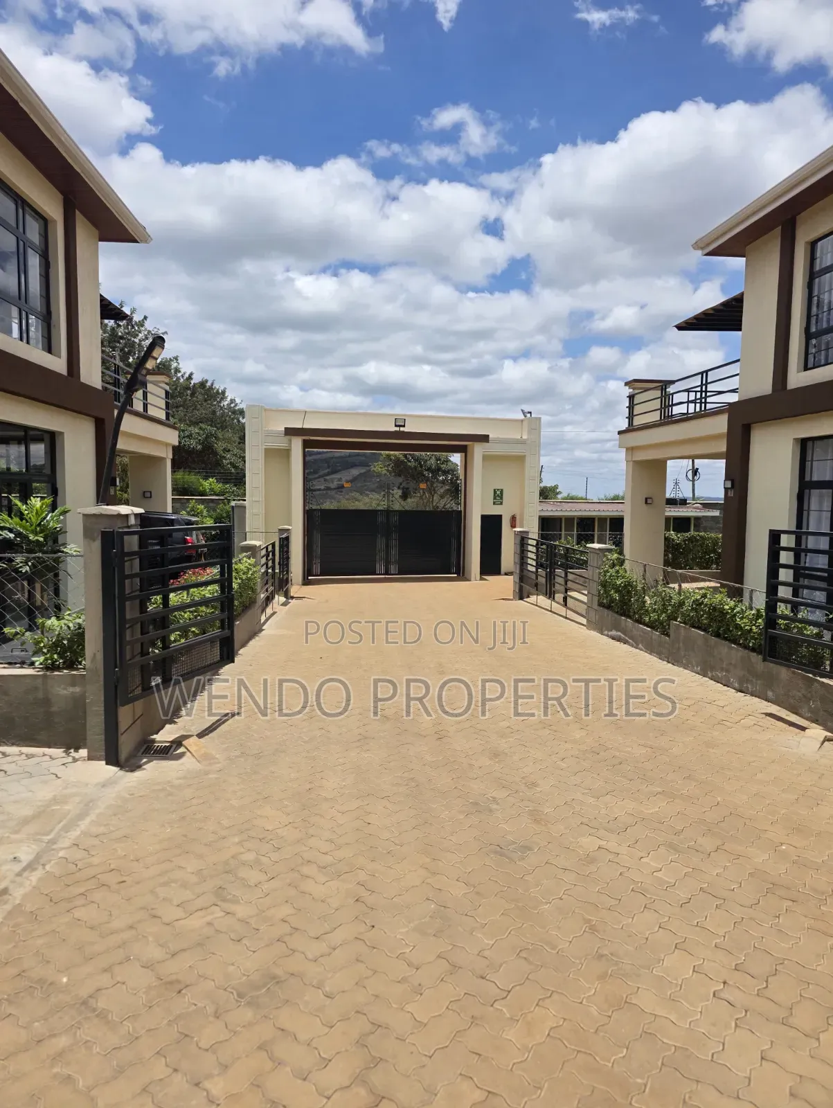 4bdrm Townhouse / Terrace in Kibiku for rent