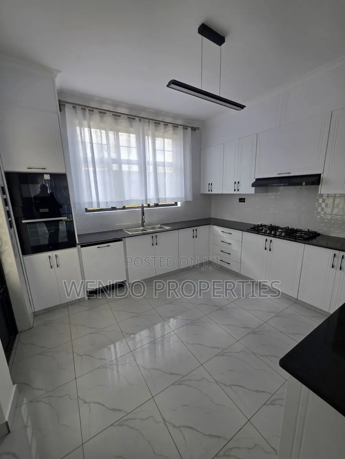 4bdrm Townhouse / Terrace in Kibiku for rent