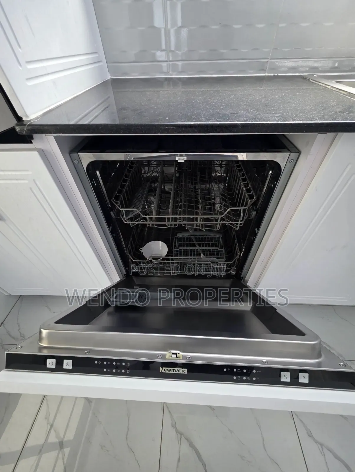 4bdrm Townhouse / Terrace in Kibiku for rent
