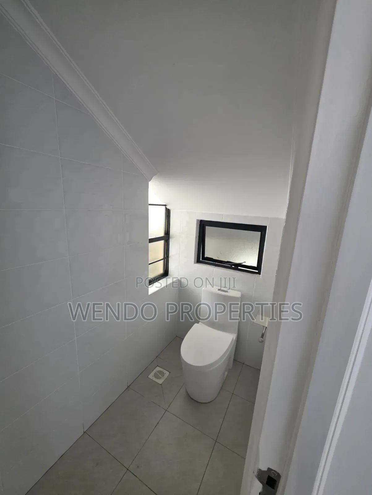 4bdrm Townhouse / Terrace in Kibiku for rent