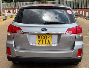 Subaru Outback 2.5i 2010 Silver
