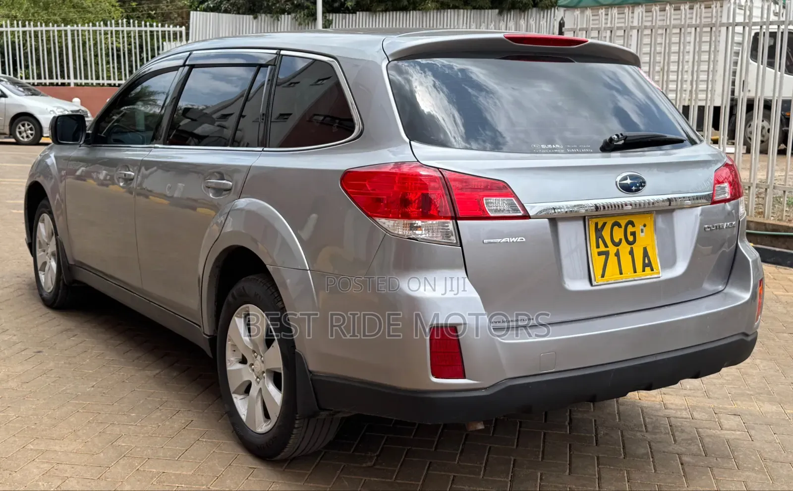 Subaru Outback 2.5i 2010 Silver