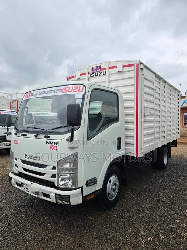 Isuzu NMR 20222 - thumbnail 2