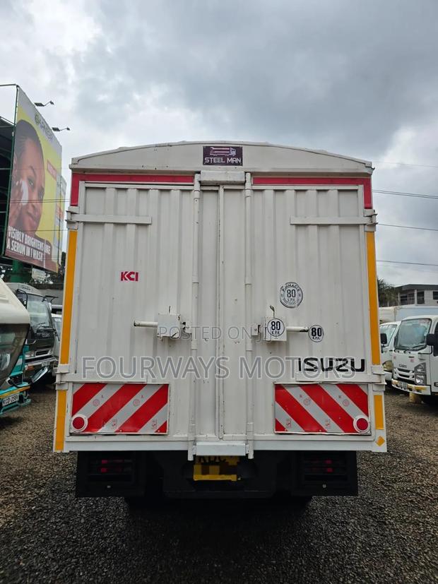 Isuzu NMR 20222 - thumbnail 5