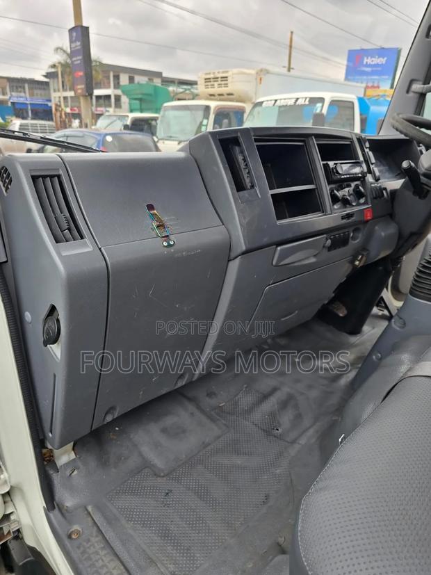 Isuzu NMR 20222 - thumbnail 6