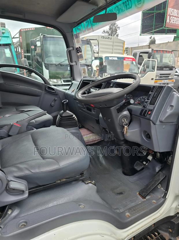 Isuzu NMR 20222 - thumbnail 8