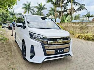 Toyota Noah 2.0 FWD (8 Seater) 2019 Pearl