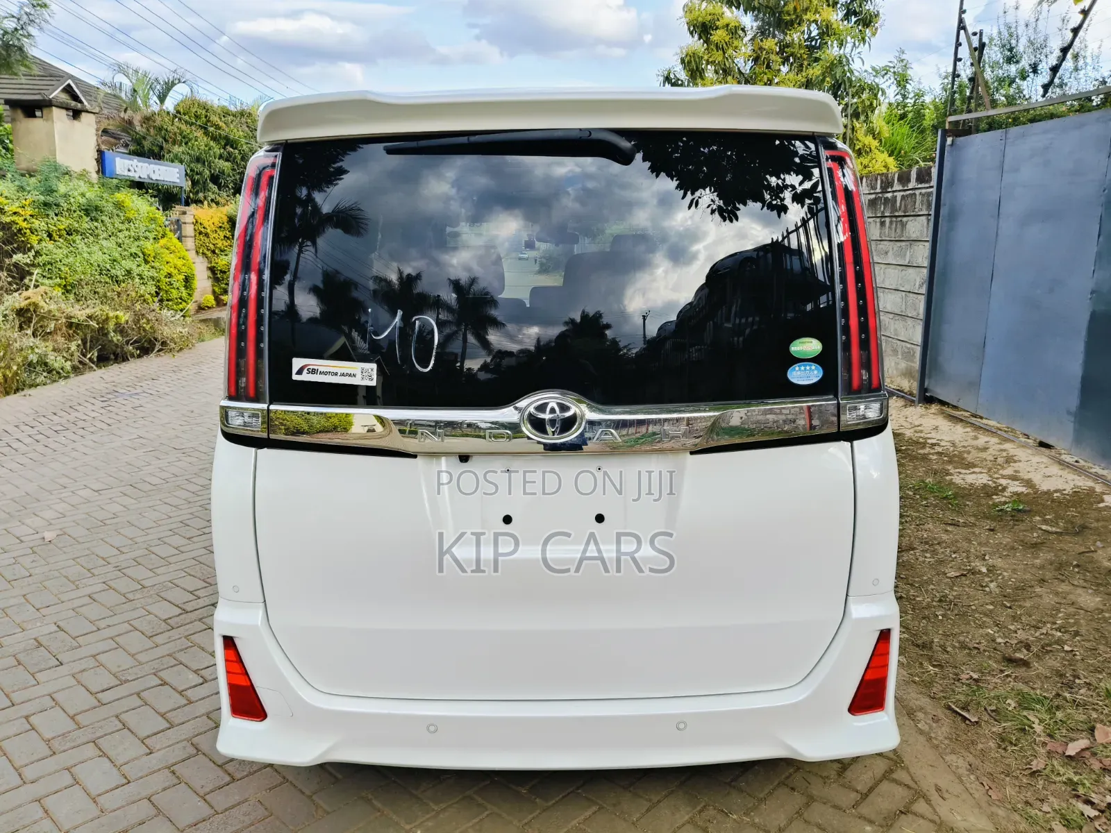 Toyota Noah 2.0 FWD (8 Seater) 2019 Pearl