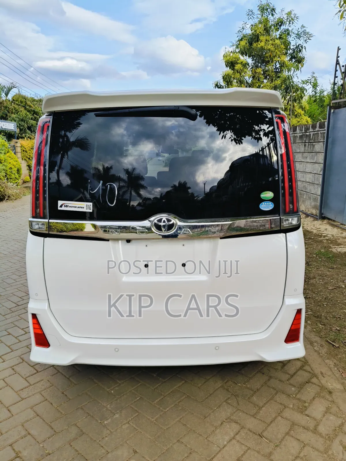 Toyota Noah 2.0 FWD (8 Seater) 2019 Pearl
