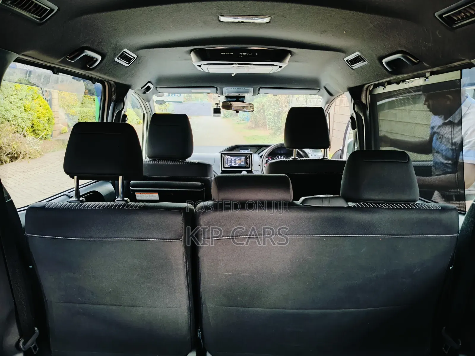 Toyota Noah 2.0 FWD (8 Seater) 2019 Pearl