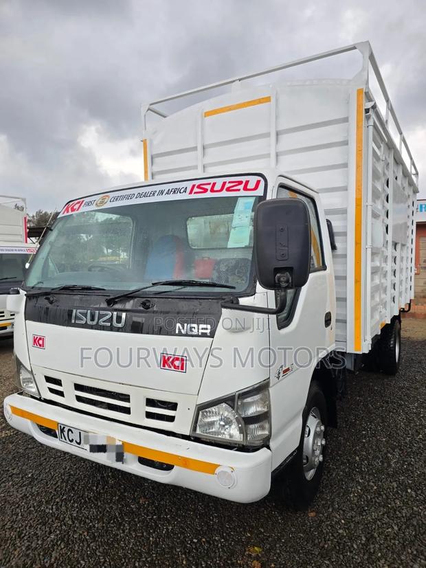 Clean Isuzu NQR