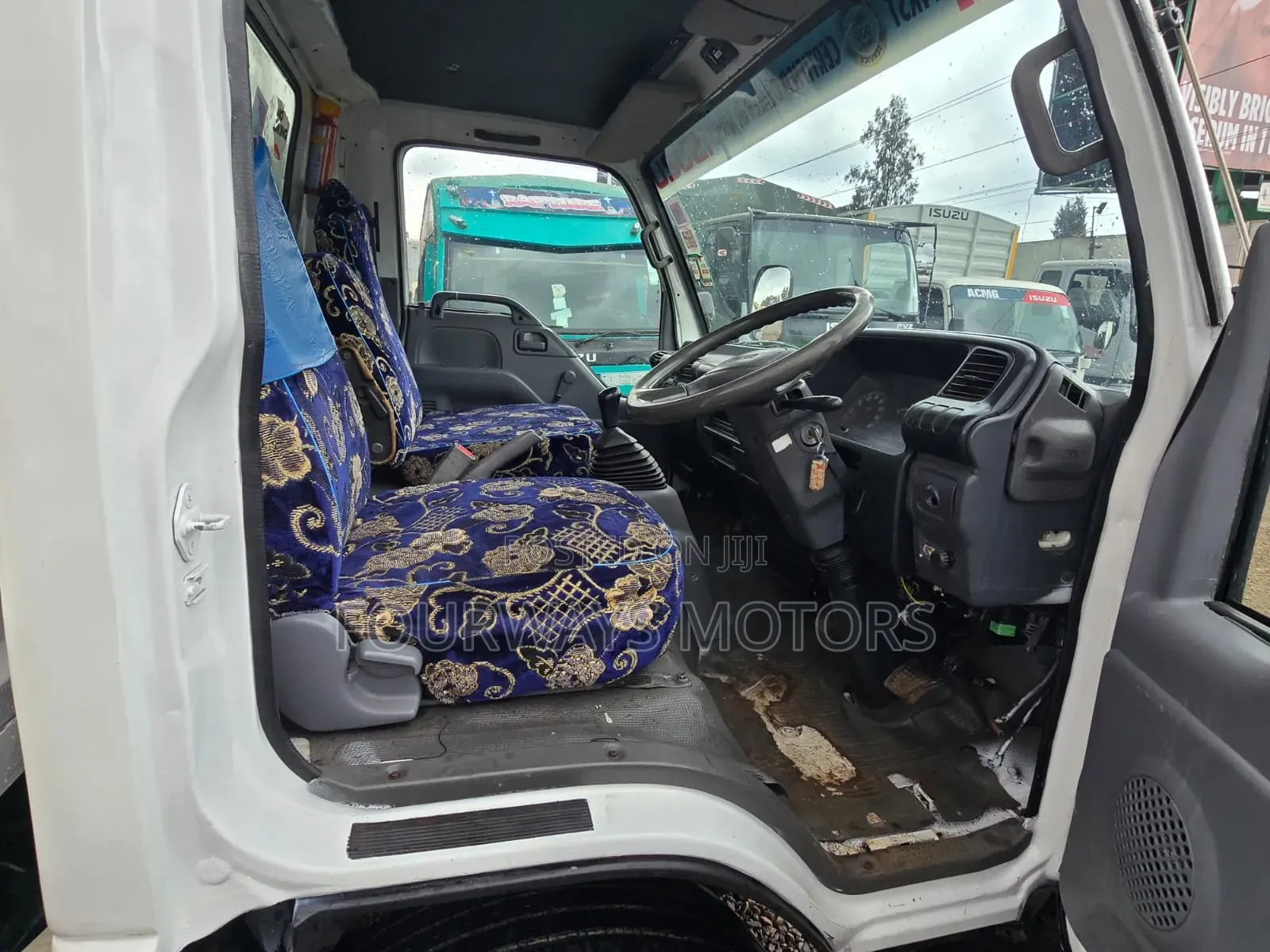 Clean Isuzu NQR