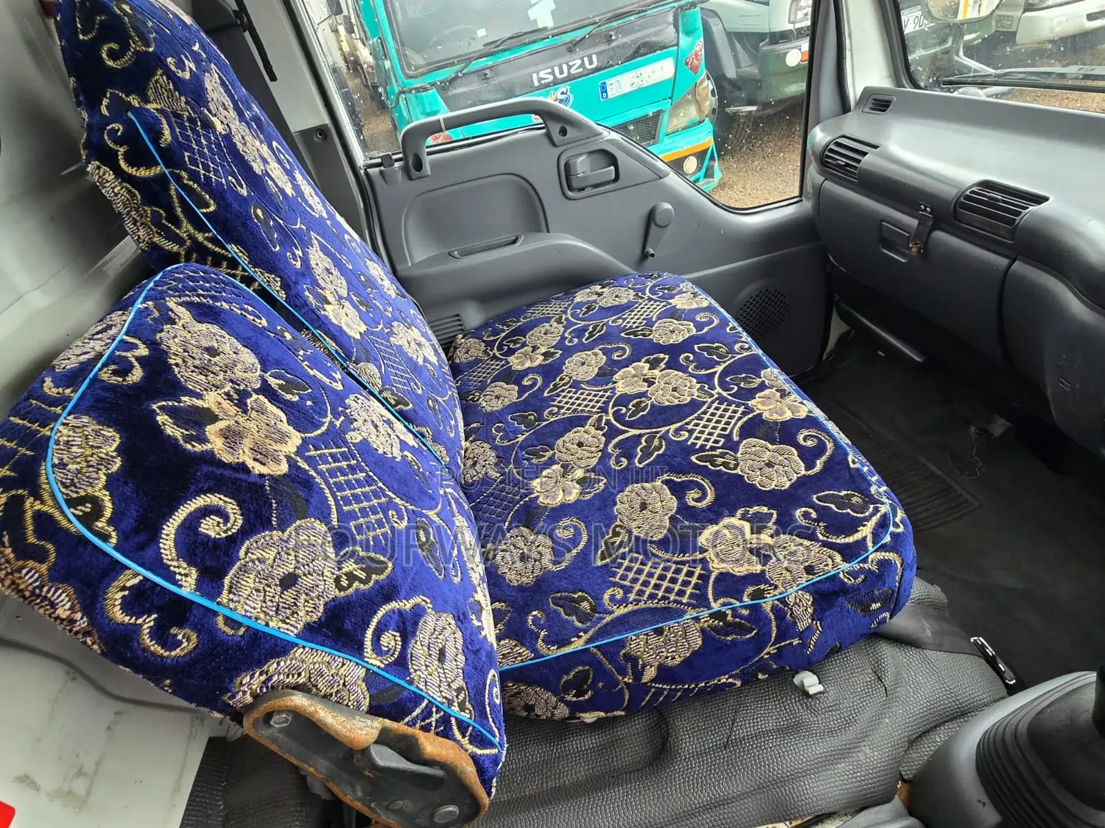Clean Isuzu NQR