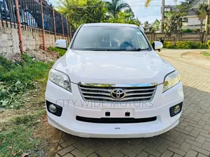 Toyota Vanguard 2011 Pearl
