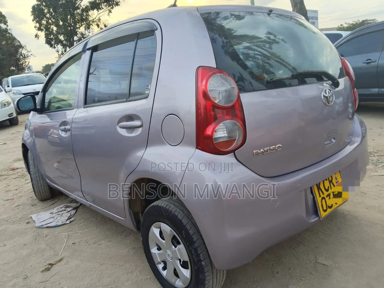 Toyota Passo 2011 Pink