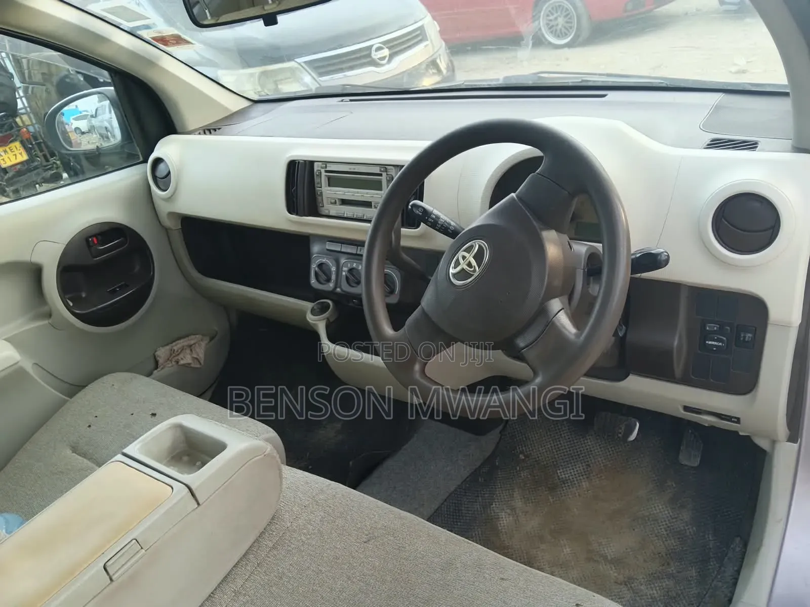 Toyota Passo 2011 Pink