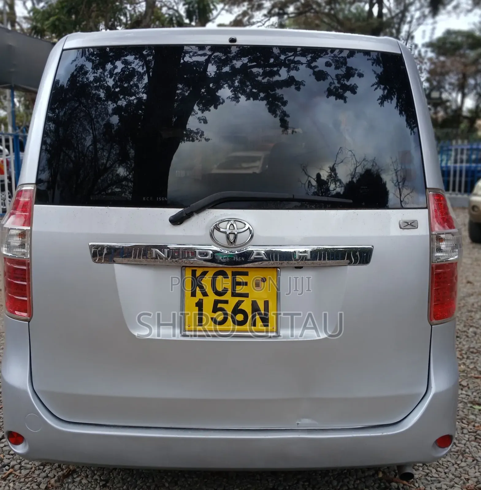 Toyota Noah 2008 Silver