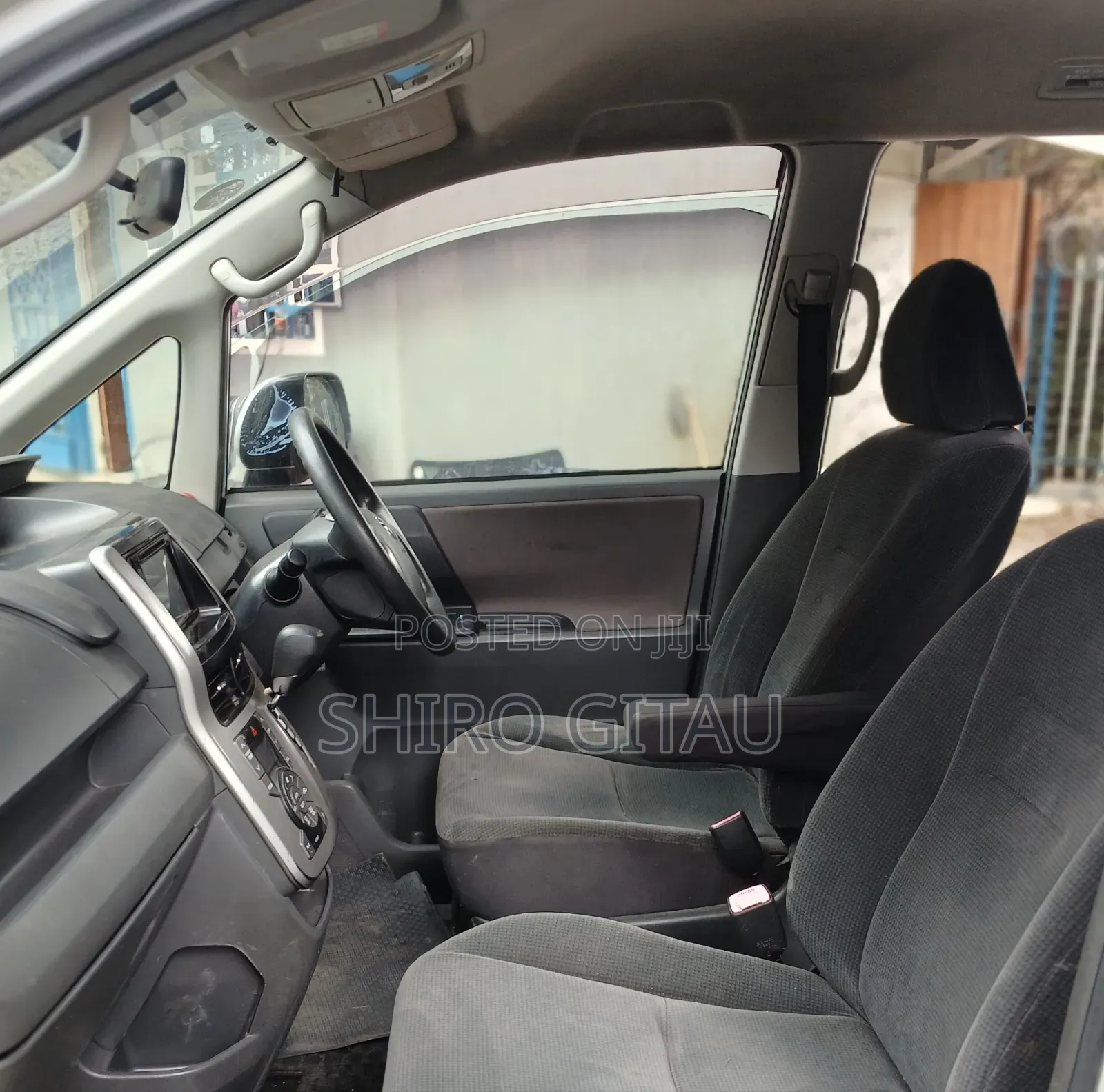 Toyota Noah 2008 Silver