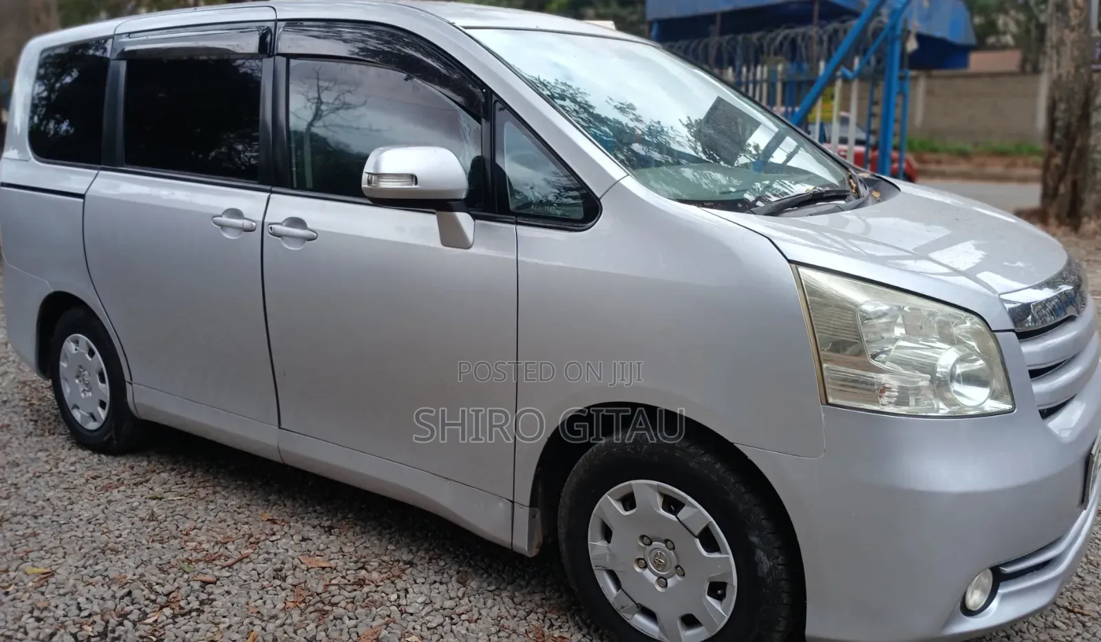 Toyota Noah 2008 Silver
