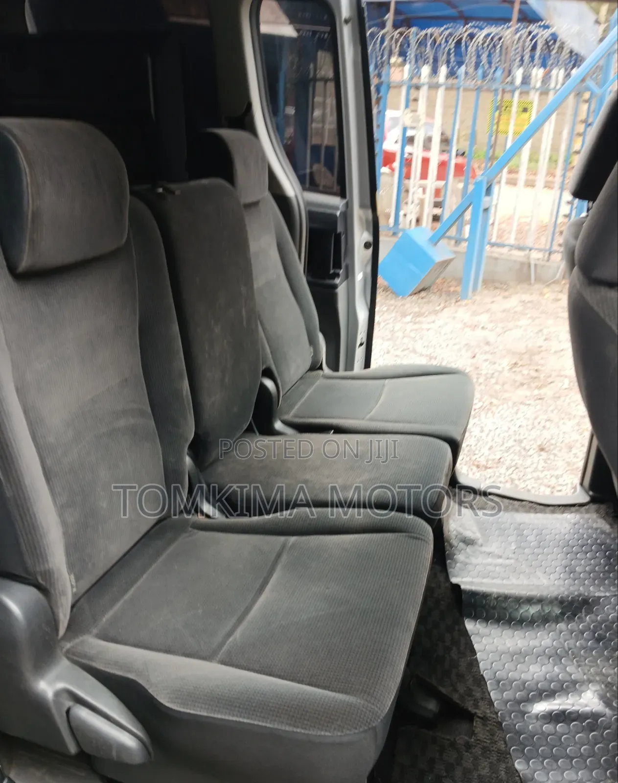 Toyota Noah 2010 Silver