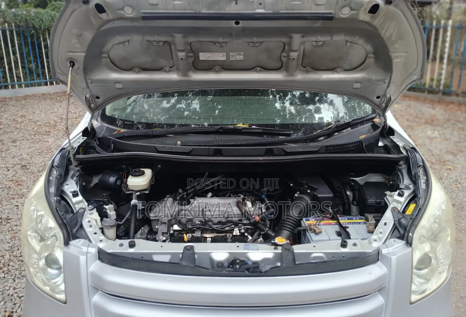 Toyota Noah 2010 Silver