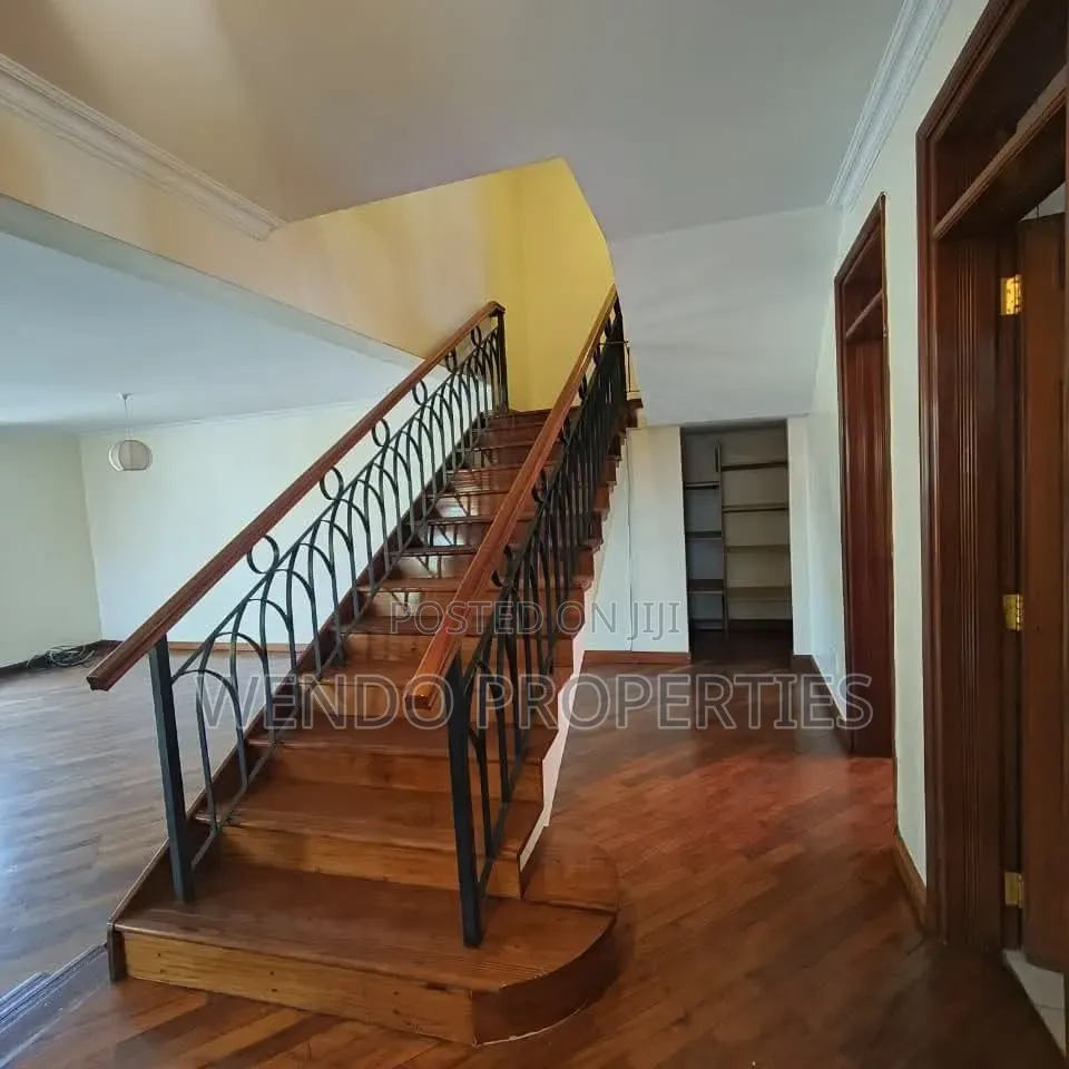 4bdrm Townhouse / Terrace in Maziwa for rent
