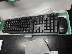 Wireless Logitec Keyboard and Mouse