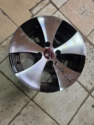 RIMS SIZE (14) 4 HOLES (TOYOTA COLLORA) Set of 4.
