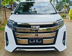 Toyota Noah 2.0 AWD (8 Seater) 2020 Pearl