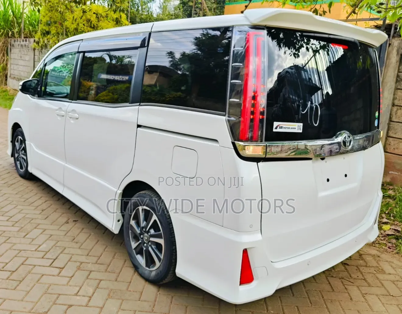 Toyota Noah 2.0 AWD (8 Seater) 2020 Pearl