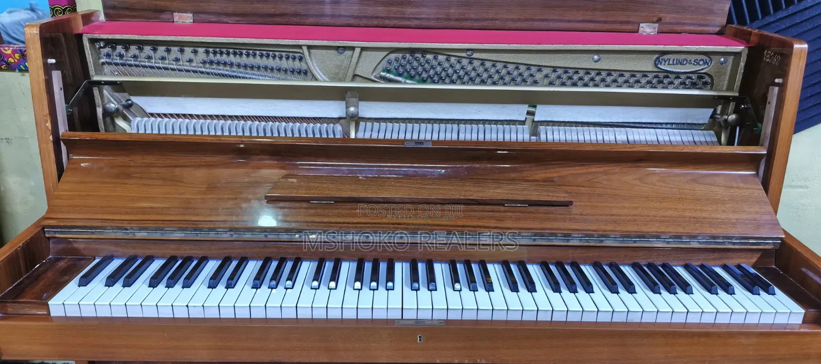 Acoustic Upright Piano