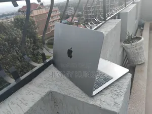 Laptop Apple MacBook Air 2022 M2 8GB Apple M2 SSD 256GB