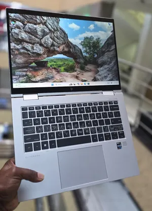 Laptop HP EliteBook x360 1040 G10 16GB Intel Core i7 SSD 512GB