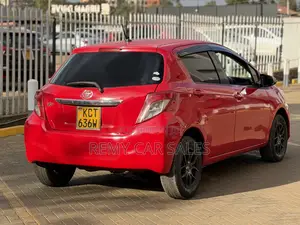 Toyota Vitz 2012 Gold