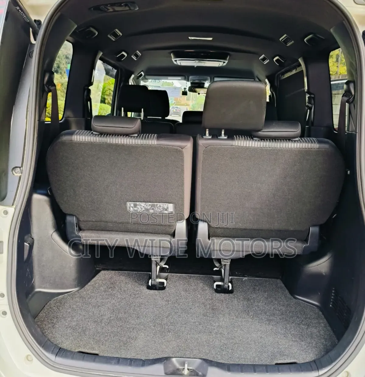 Toyota Noah 2.0 AWD (8 Seater) 2020 Pearl
