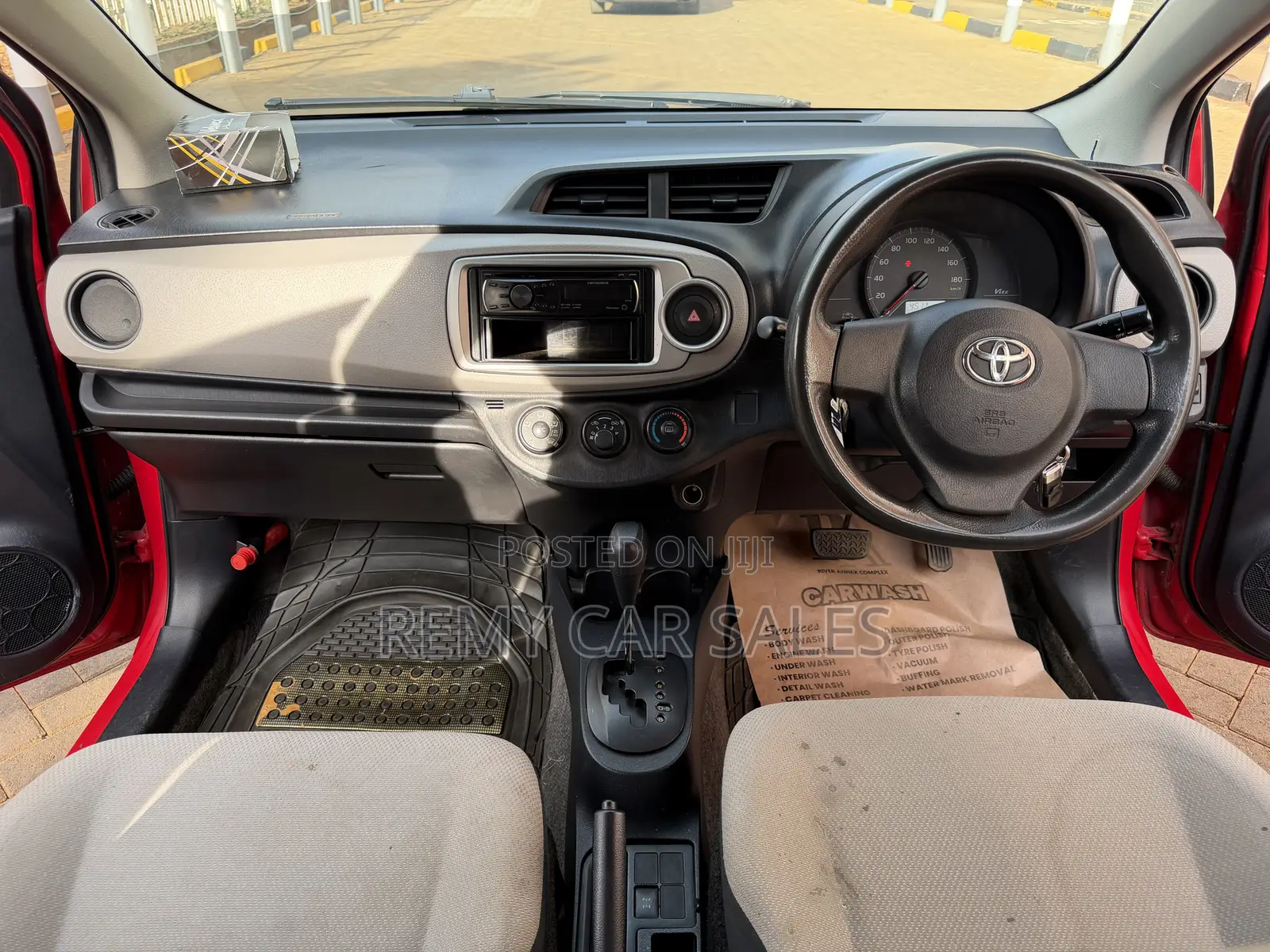 Toyota Vitz 2012 Gold