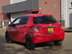 Toyota Vitz 2011 Red