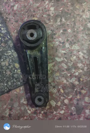 Nissan Note Gear Box Mountain
