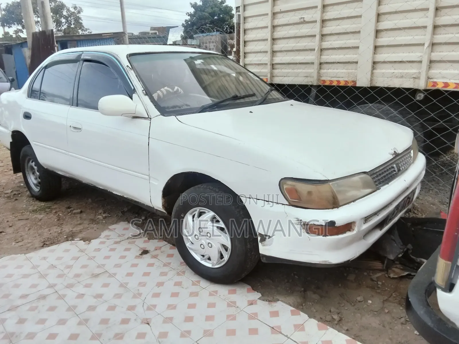 Toyota Corolla 1998 White