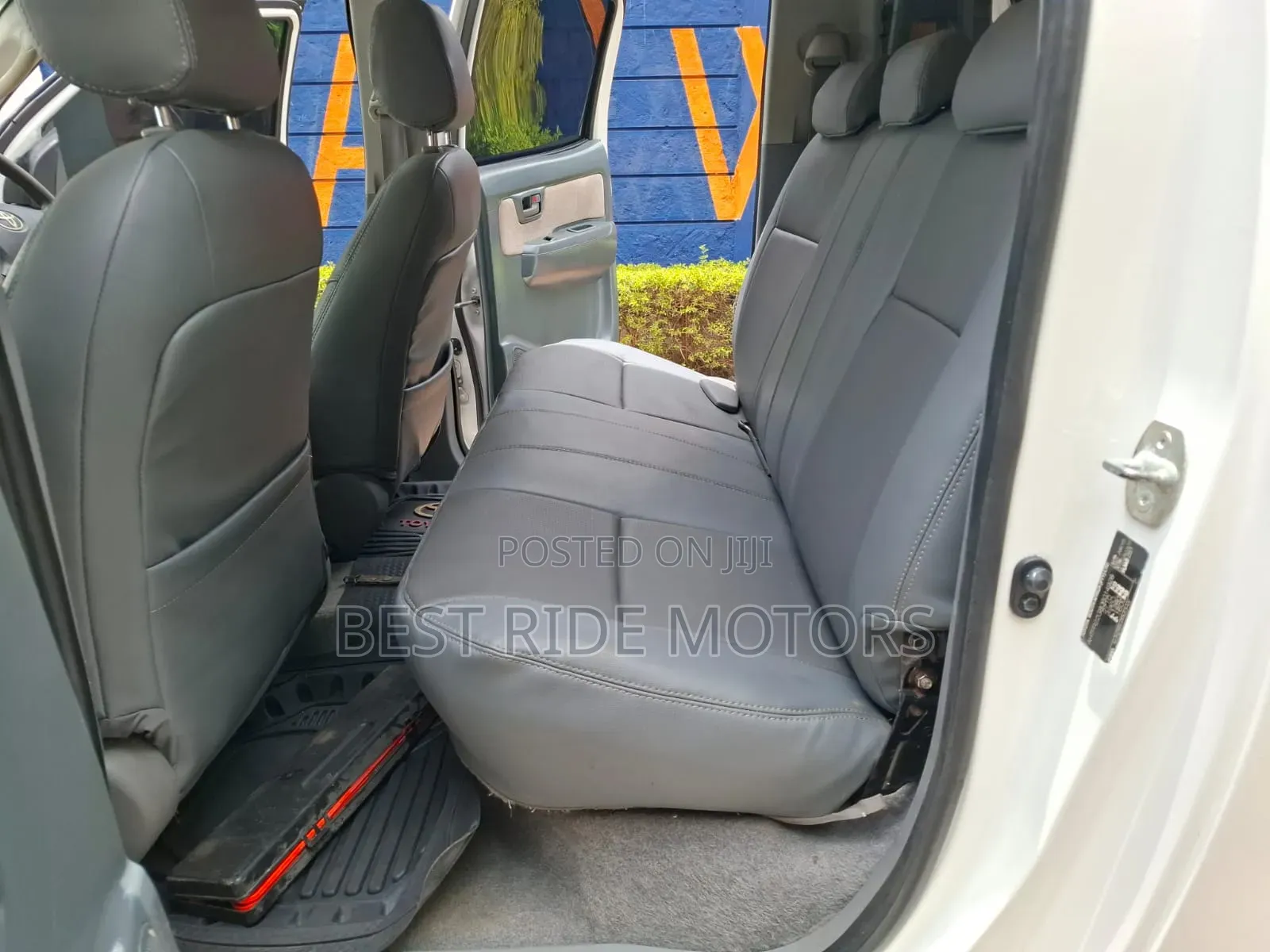 Toyota Hilux 2009 White