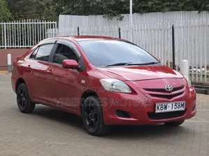 Toyota Belta 2006 Red