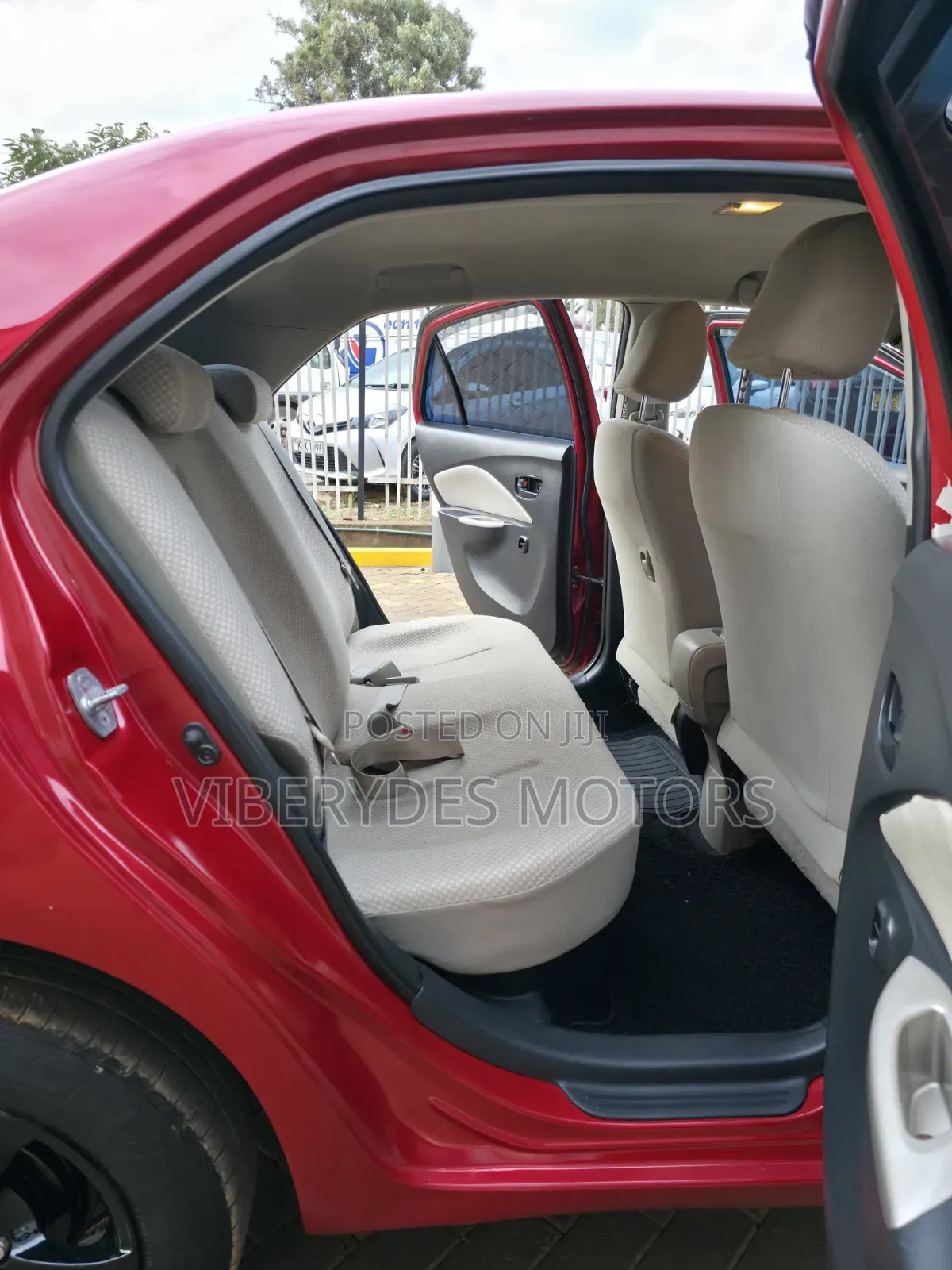 Toyota Belta 2006 Red