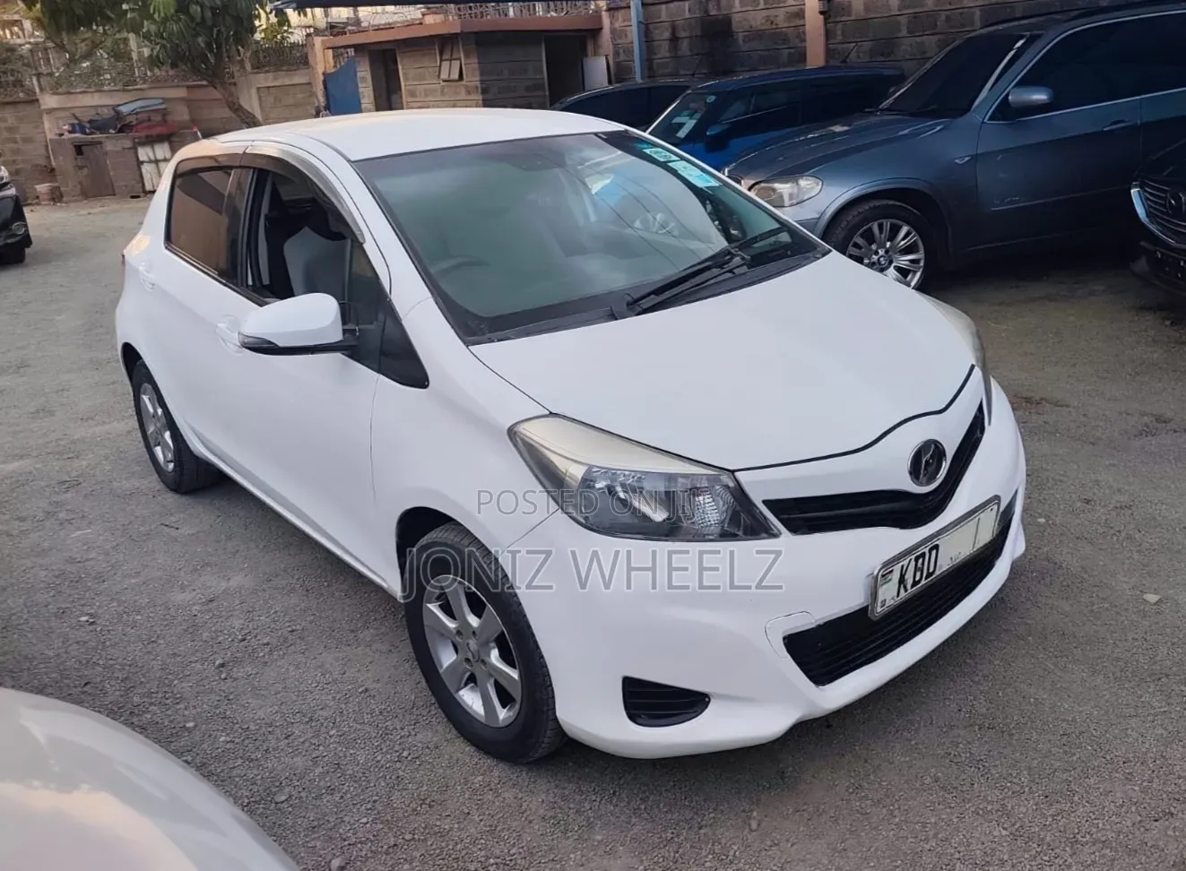 Toyota Vitz 1.3 FWD 5dr 2014 White