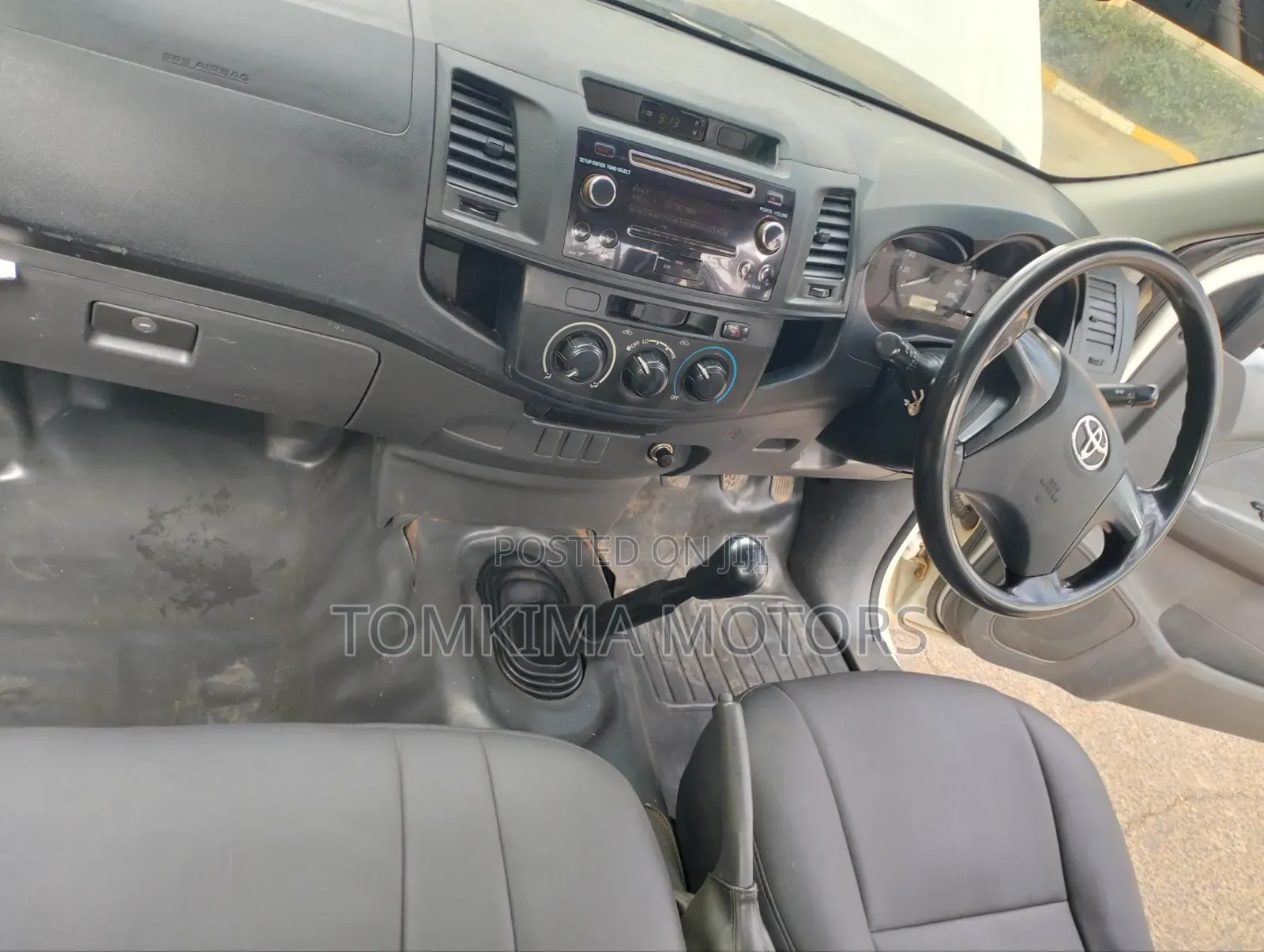 Toyota Hilux 2014 White