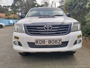 Toyota Hilux 2014 White